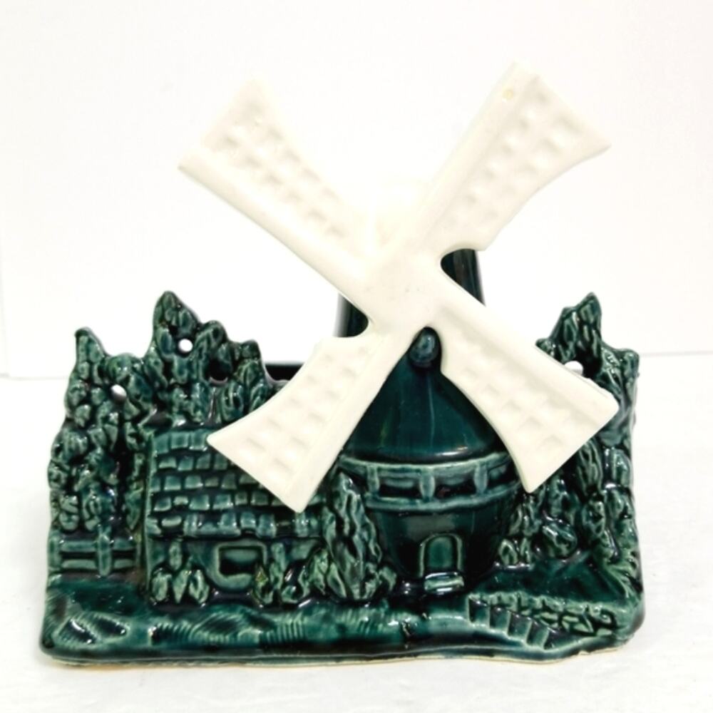 Vintage Shawnee Art Pottery windmill planter 715 Dutch